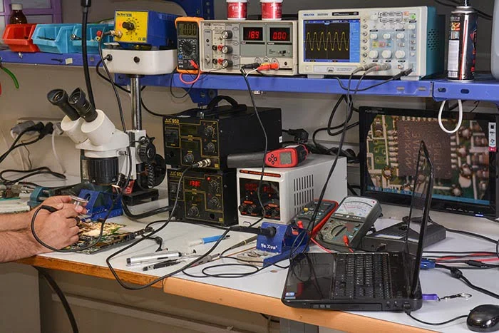 تعمیرات سخت افزار لپ تاپ