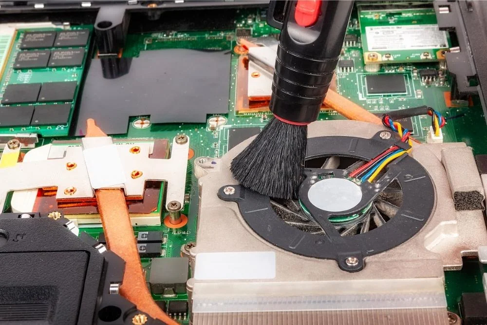 پاکسازی فن لپ تاپ