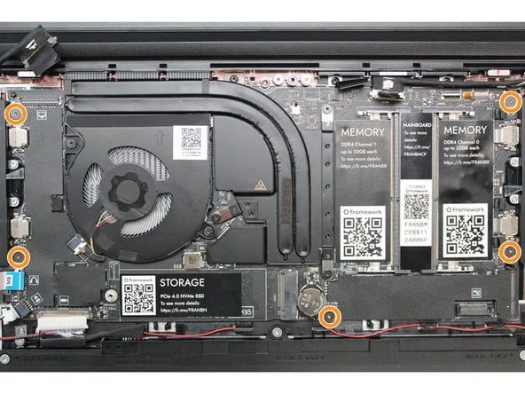 باز کردن پیچ های مادربرد