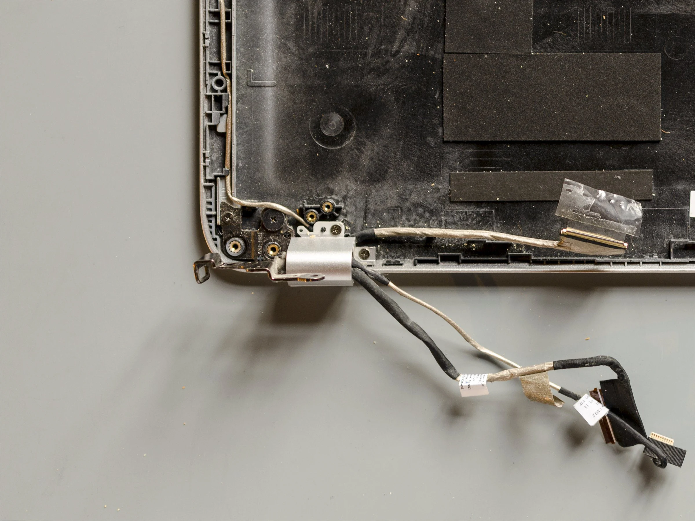 جداسازی کابل صفحه نمایش لپ تاپ