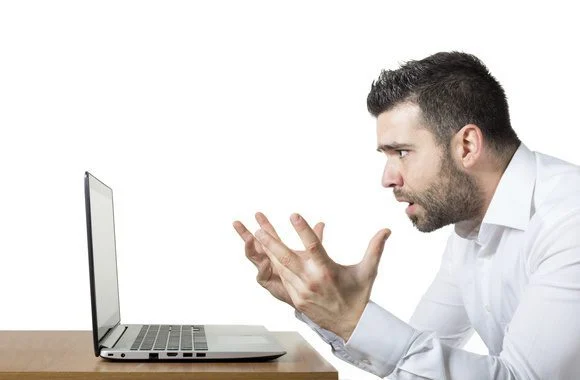 هنگ گردن لپ تاپ به دلیل خرابی رم لپ تاپ