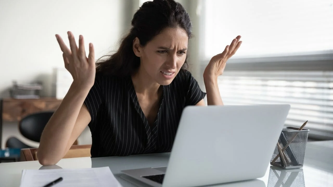 روشن نشدن سخت افزاری