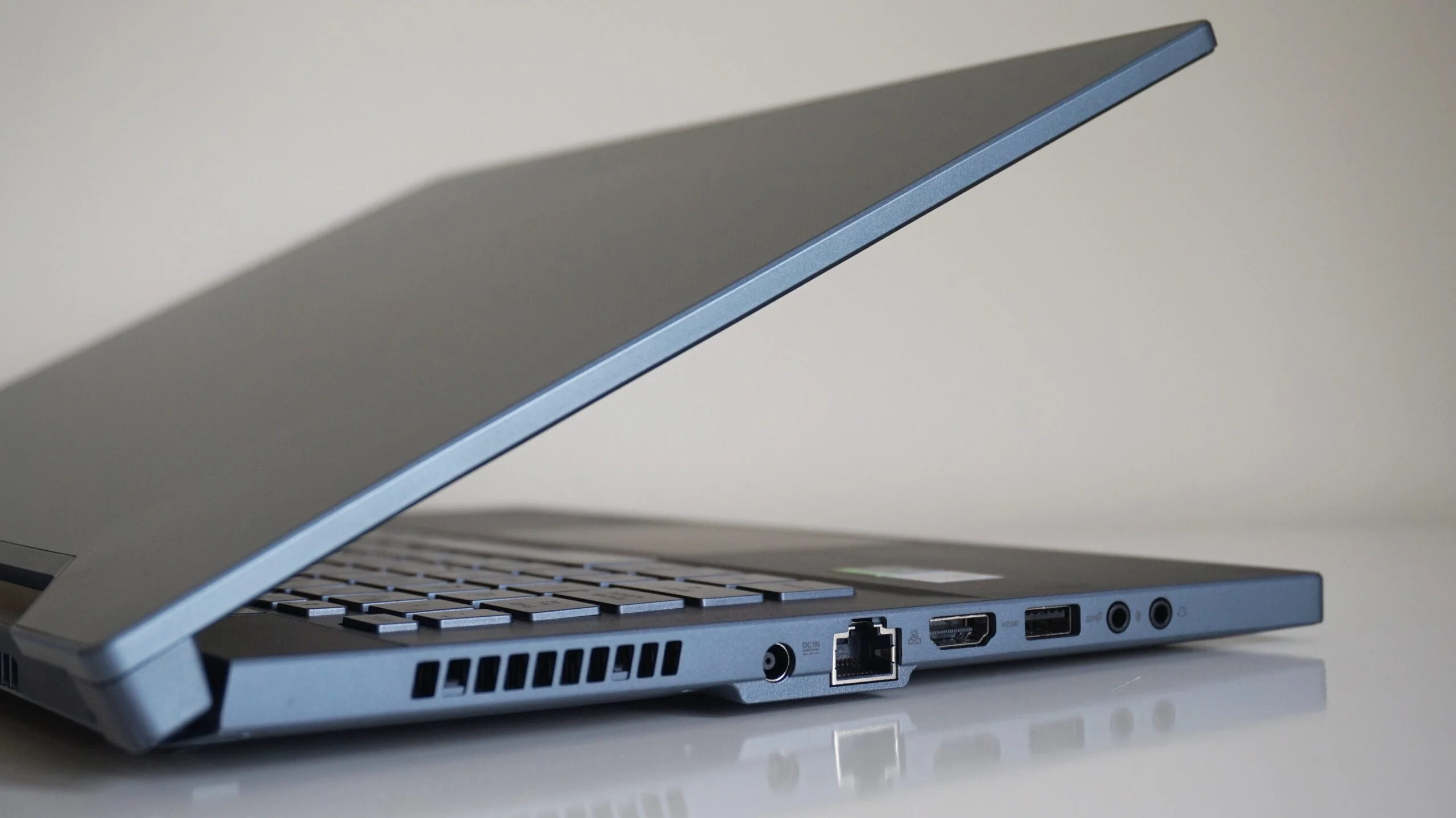 پورت های لپ تاپ ایسوس