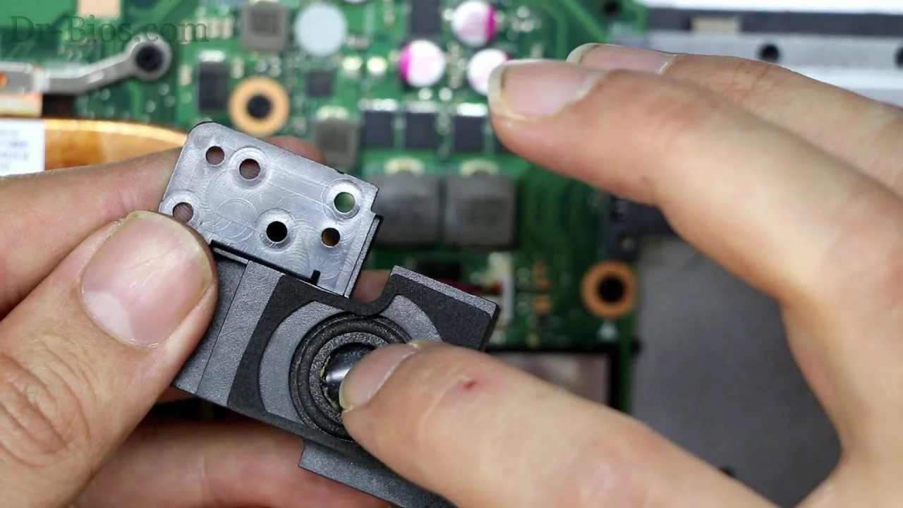 بررسی اسپیکر