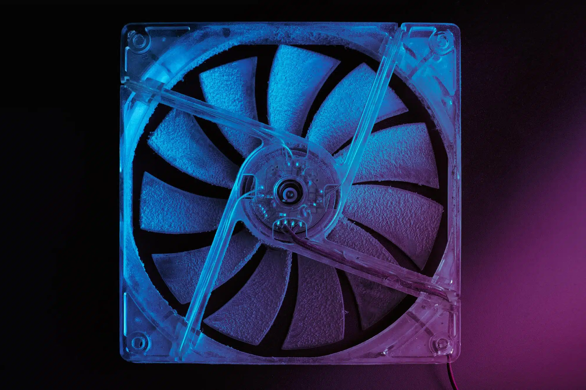 بلند شدن صدای فن‌ها