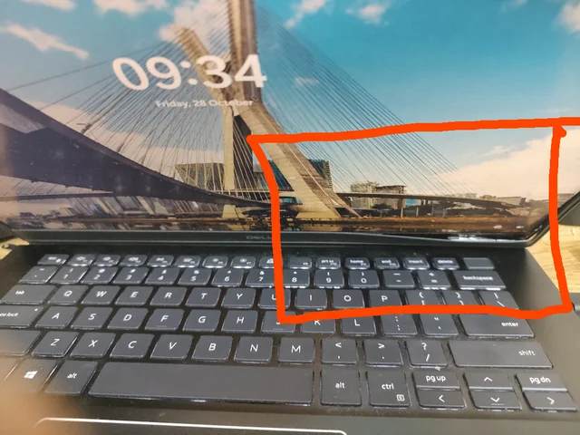 تعمیر و تعویض قاب لپ تاپ دل
